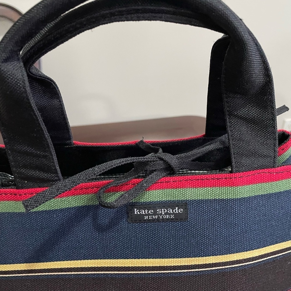 Kate Spade NY Vintage Caves tote bag multi color with leather tei closure. - Picture 4 of 7